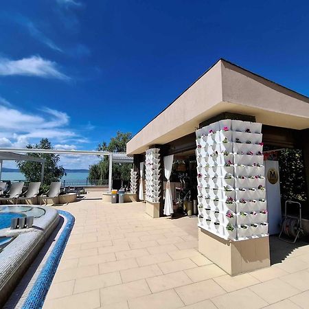 Hotel Wellamarin Zamárdi Exterior foto