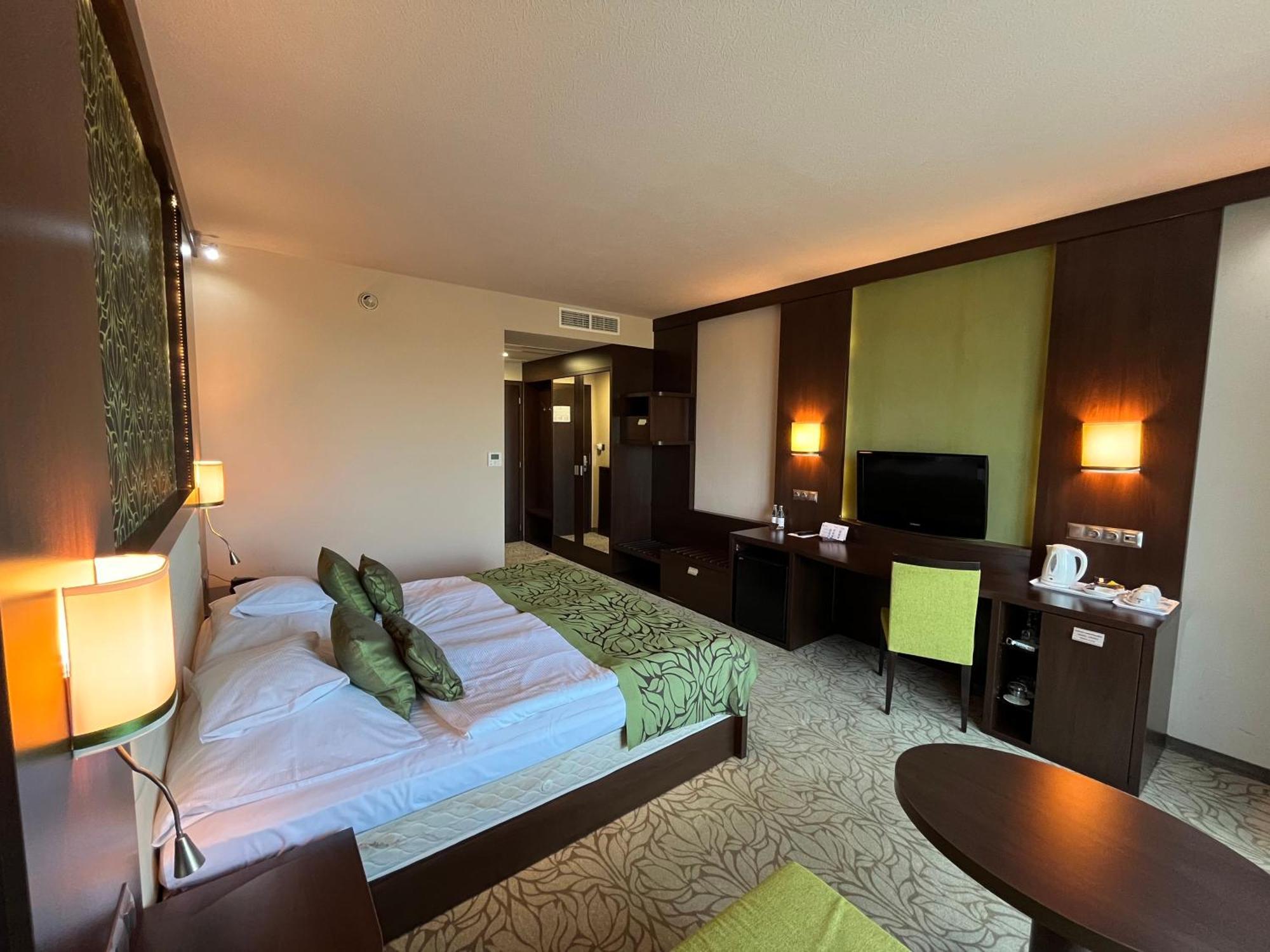 Hotel Wellamarin Zamárdi Quarto foto